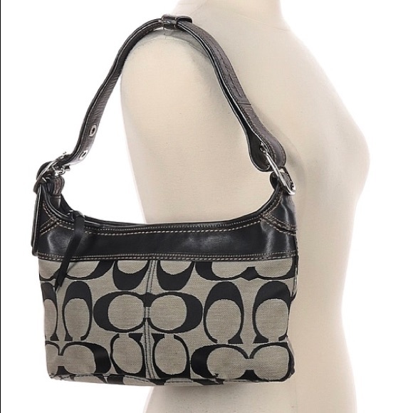 Coach signature shoulder bag. Canvas with leather trim. - Picture 2 of 8